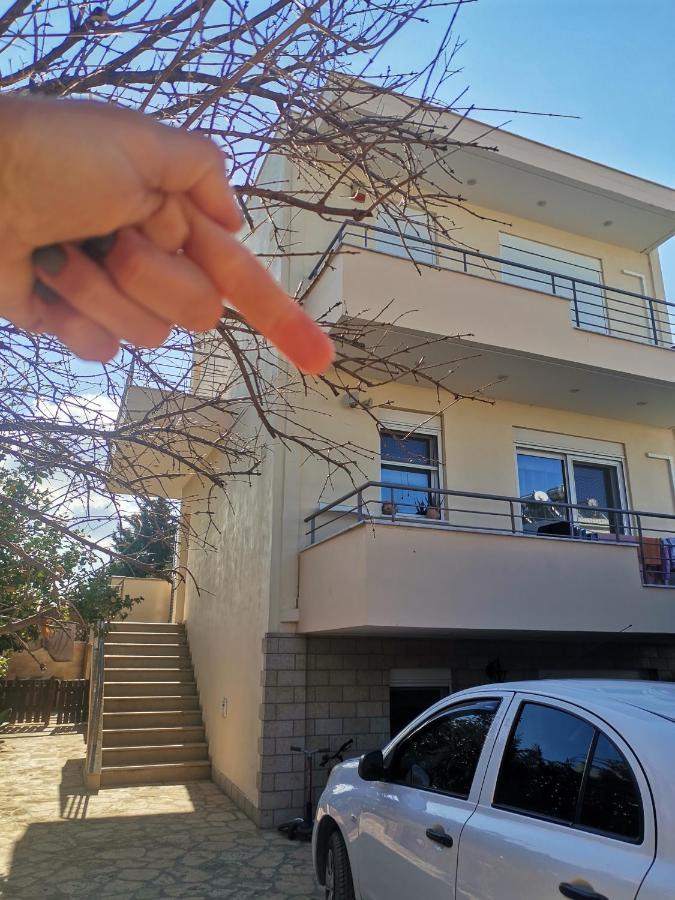 Quiet Apartment In A Private House Loutráki Exterior foto